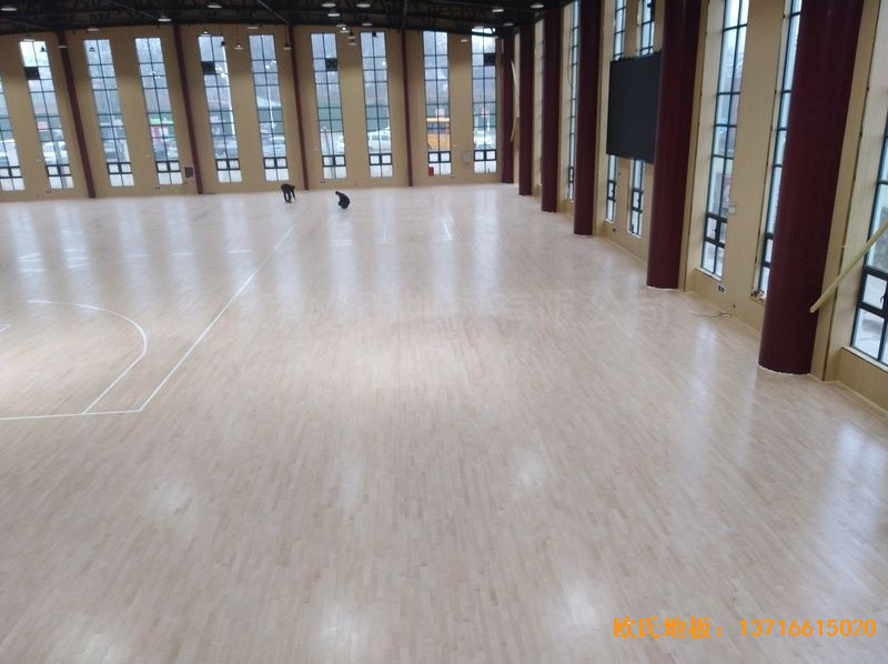 河南新密市體育發(fā)展中心運動木地板安裝案例