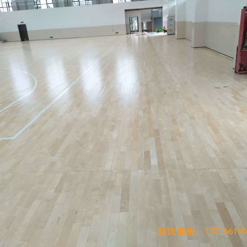 贛州寧都縣城關(guān)小學九章路校區(qū)運動木地板安裝案例