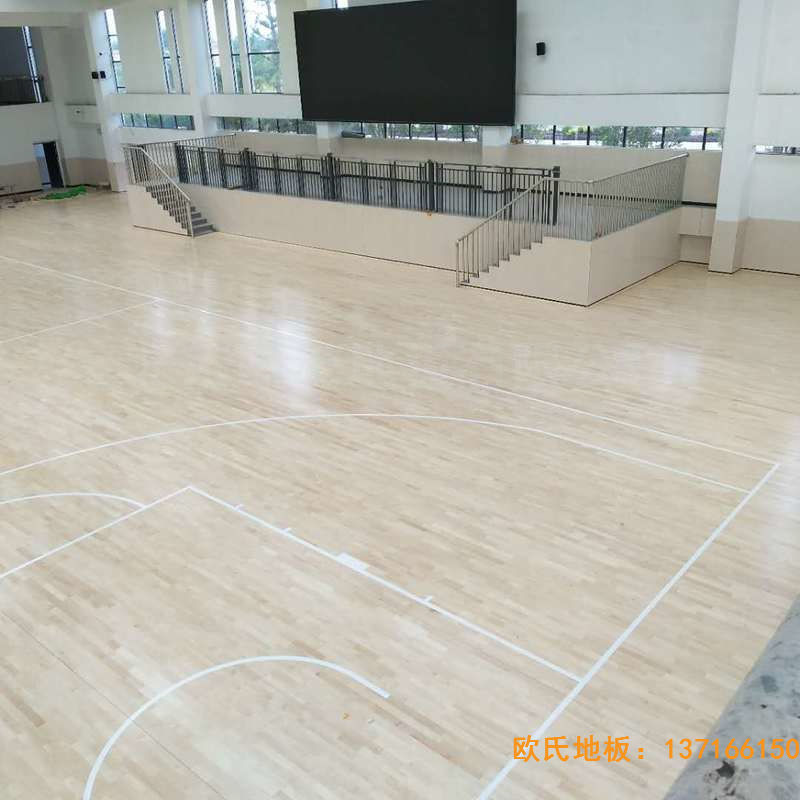 贛州寧都縣城關(guān)小學九章路校區(qū)運動木地板安裝案例
