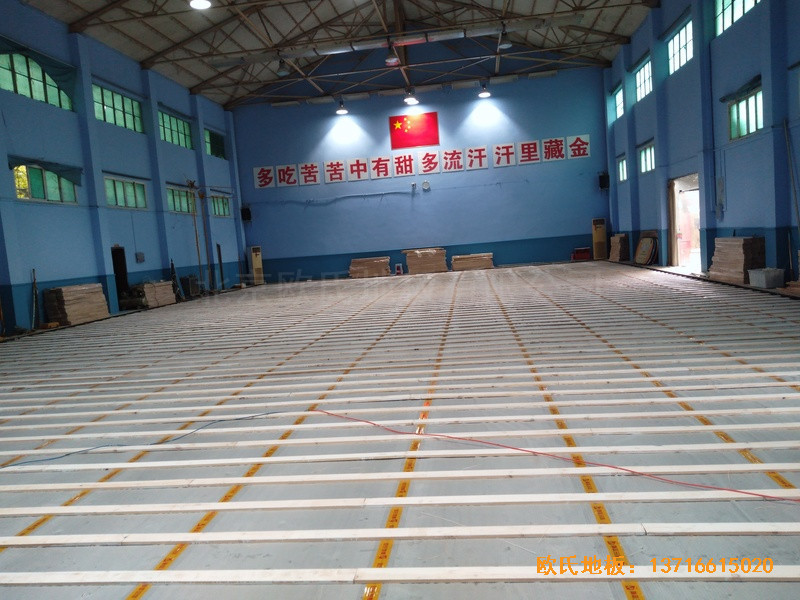 湖北武漢新華路體育場羽毛球館運(yùn)動地板鋪設(shè)案例1