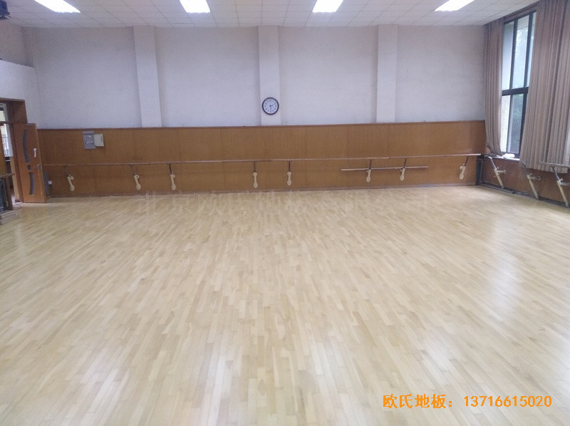 北京舞蹈學(xué)院運(yùn)動木地板鋪設(shè)案例5