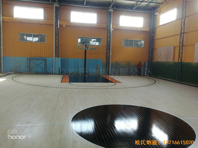上海衛(wèi)清東路弄麥子俱樂(lè)部運(yùn)動(dòng)木地板鋪裝案例5