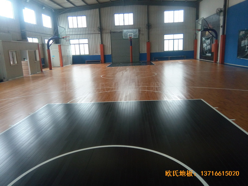 上海閔行kBT藍球訓(xùn)練館體育木地板鋪裝案例5