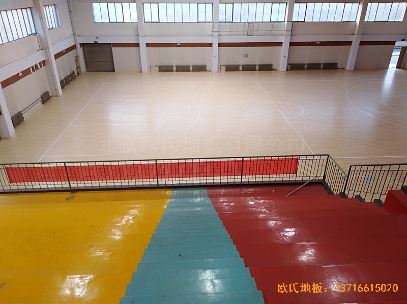 山東淄博工業(yè)職業(yè)學院籃球館體育地板鋪設案例5