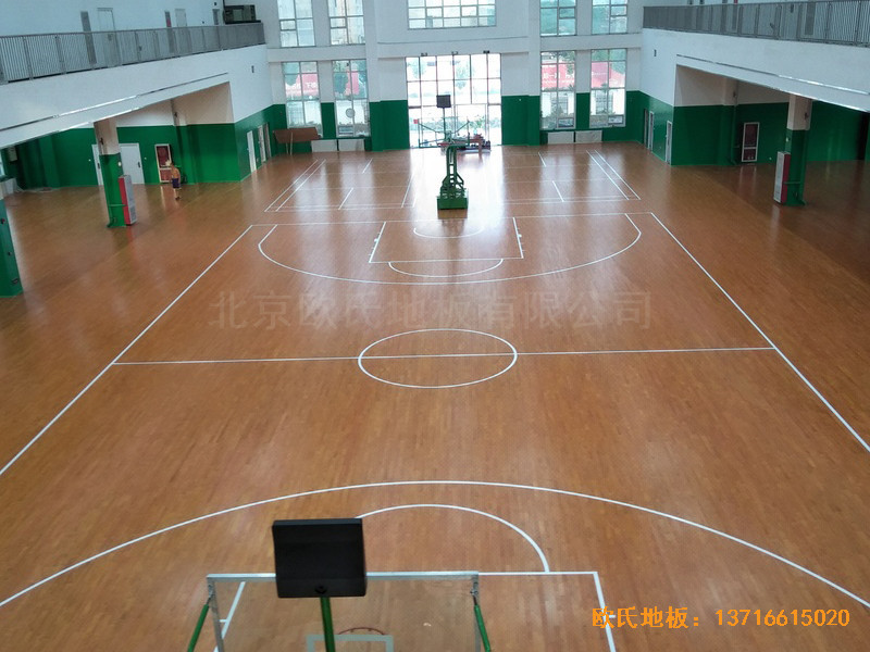 山東荷澤定陶新一中籃球館體育地板鋪裝案例5