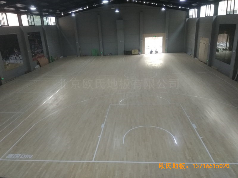 山西長治雙創(chuàng)夢工廠籃球體育木地板施工案例5