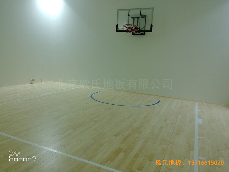 上海閔行西郊莊園2區(qū)156號籃球館體育地板施工案例4