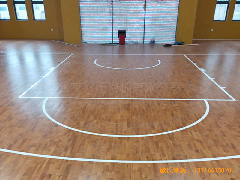 廣東珠海白藤東小學籃球館體育地板施工案例3