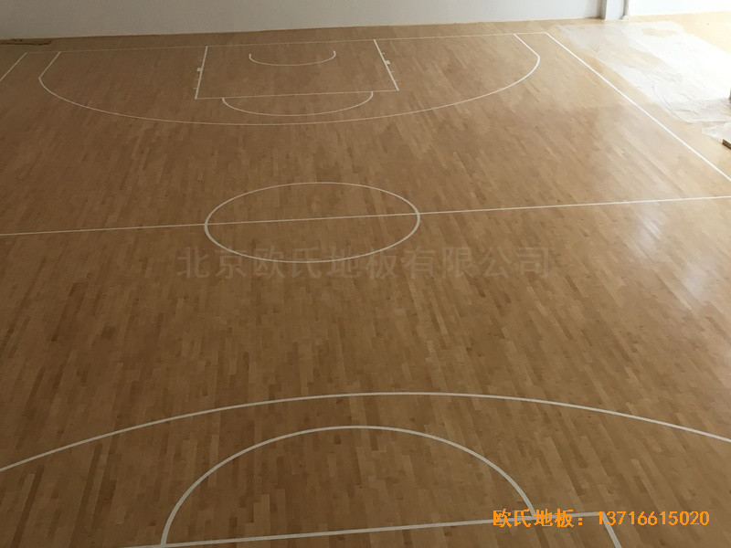 廣州金地香山湖籃球館體育木地板安裝案例0