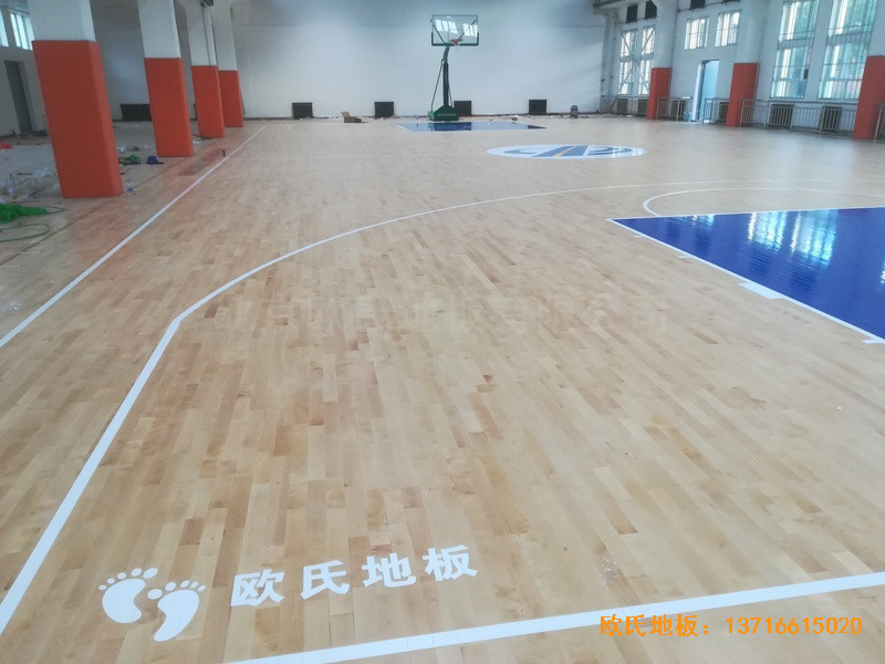 新疆昌吉職工活動(dòng)中心運(yùn)動(dòng)地板鋪設(shè)案例0