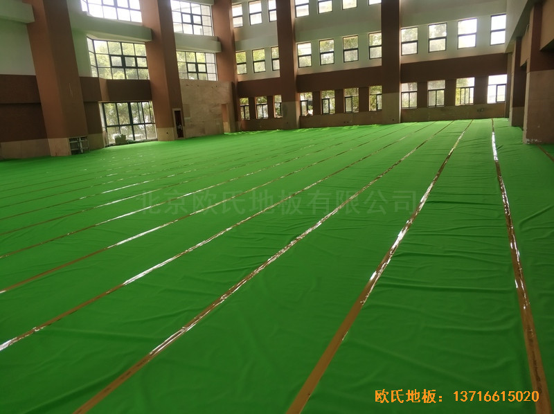 江蘇常州同濟中學(xué)運動館運動木地板鋪設(shè)案例3
