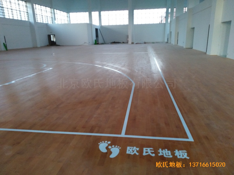 江蘇徐州悅城小學(xué)籃球館體育地板鋪設(shè)案例5