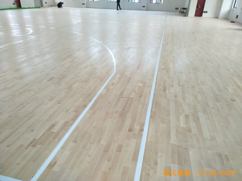 江蘇泰州市泰興濟(jì)川小學(xué)籃球館體育地板鋪裝案例5