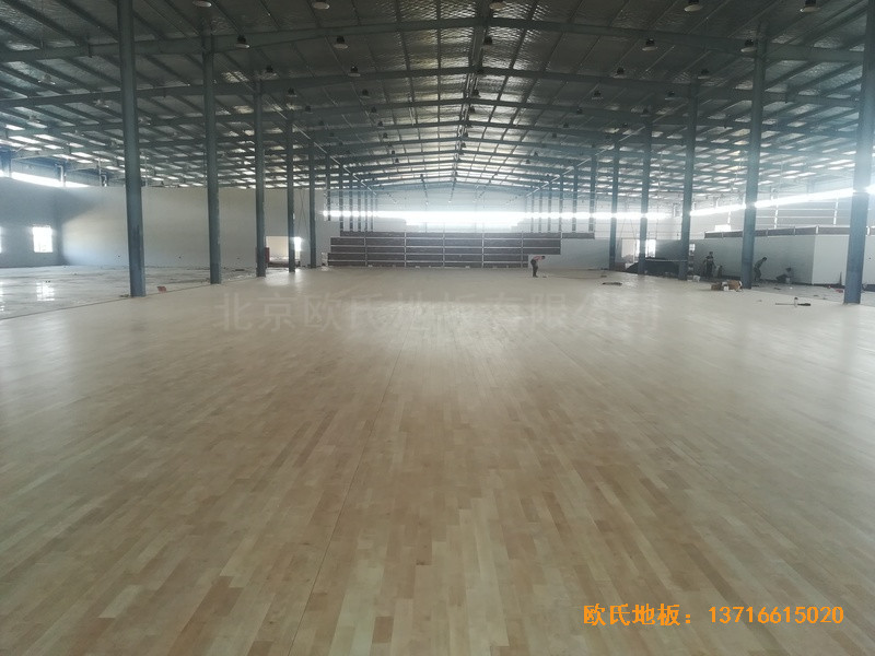 江西宜春袁州區(qū)籃球館體育木地板安裝案例0