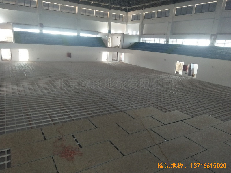 江西贛州天嬌中學(xué)運(yùn)動(dòng)館體育地板鋪裝案例3