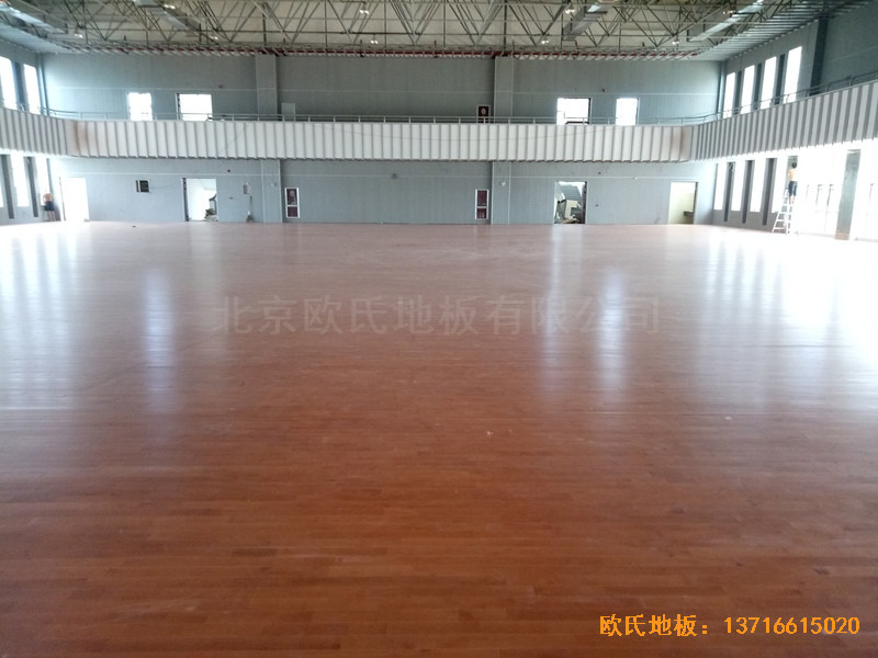 樂(lè)清中學(xué)籃球館體育地板安裝案例4