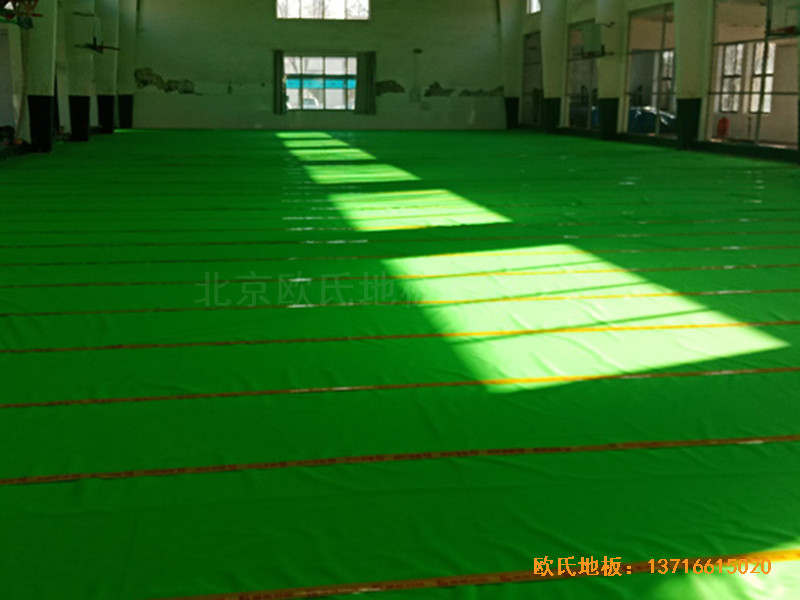 河北滄州體育學(xué)?；@球館運(yùn)動(dòng)木地板鋪設(shè)案例2