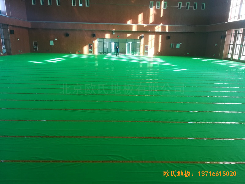 河南較好的中學(xué)籃球館運(yùn)動地板施工案例2