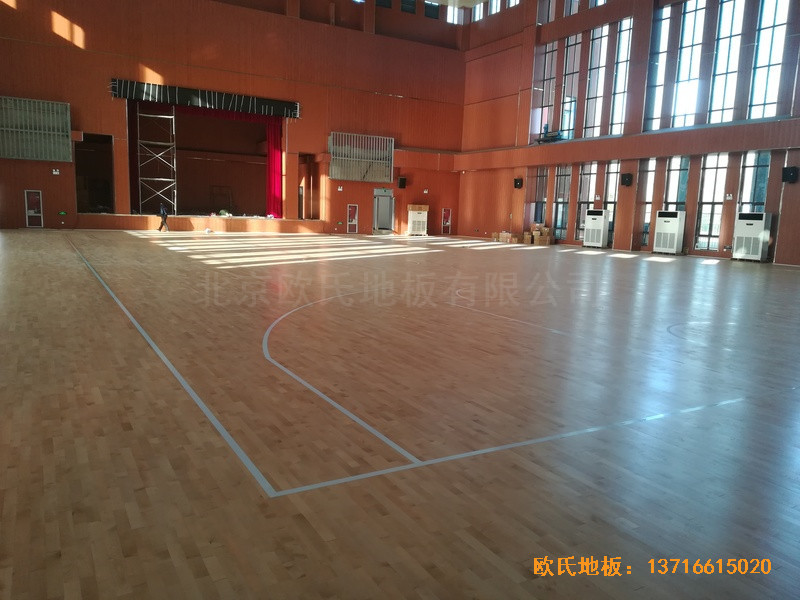 河南較好的中學(xué)籃球館運(yùn)動地板施工案例5