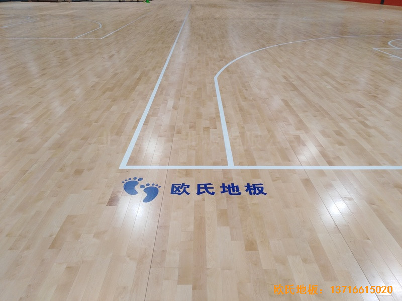 浙江臨海WeArena籃球館體育地板鋪設(shè)案例4