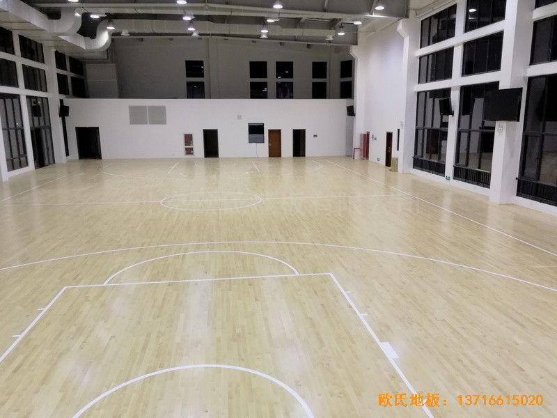 浙江舟山市舟山電廠籃球館體育木地板施工案例0