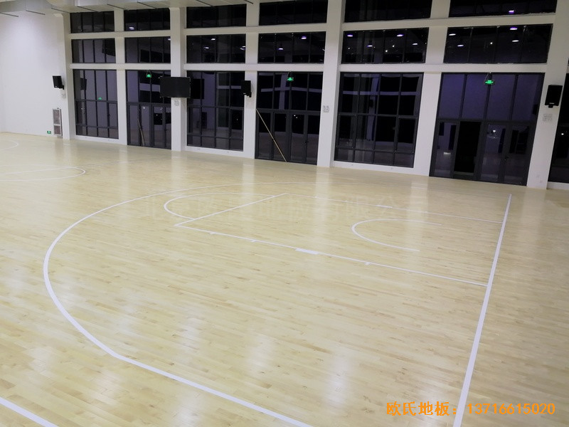 浙江舟山市舟山電廠籃球館體育木地板施工案例2