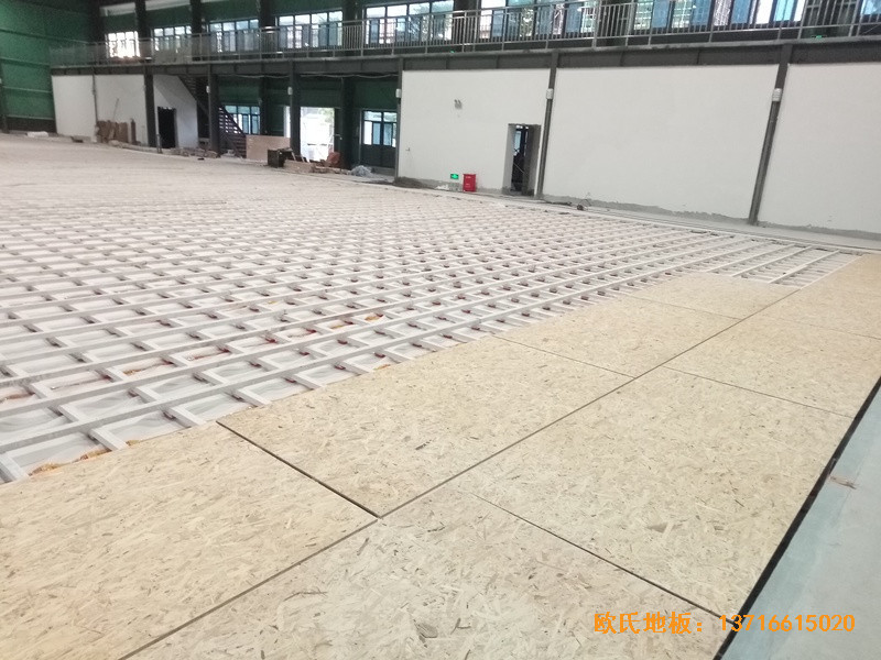 海南三亞619項(xiàng)目訓(xùn)練館體育木地板鋪裝案例2
