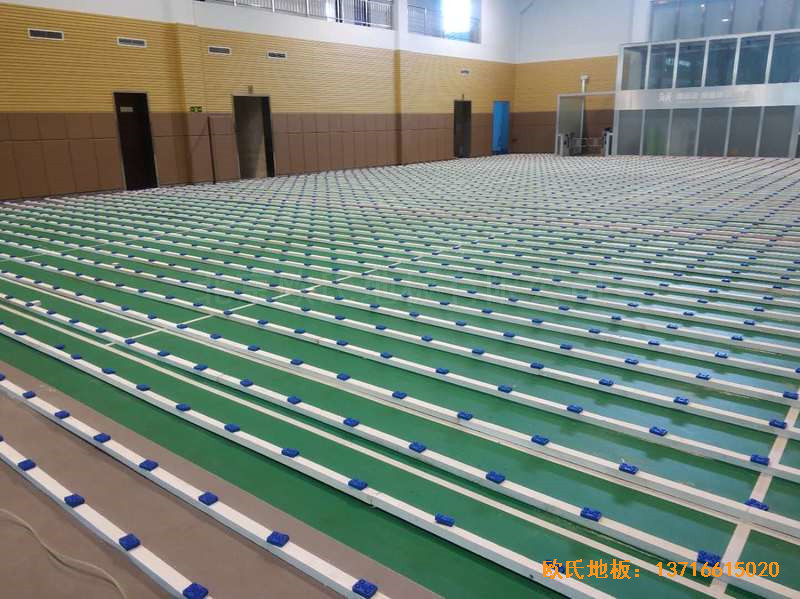 濰坊高密中國電網(wǎng)羽毛球館運動木地板安裝案例1
