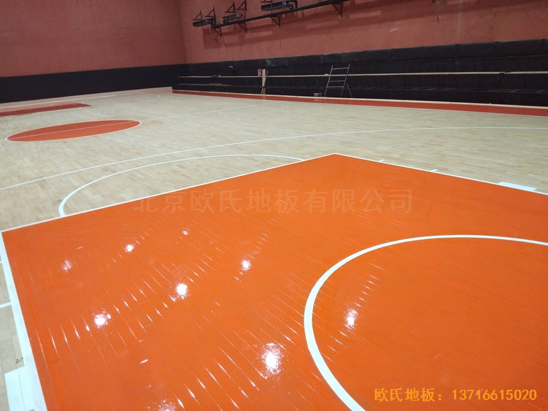 石家莊青園街電信營(yíng)業(yè)廳對(duì)面籃球館運(yùn)動(dòng)地板施工案例5