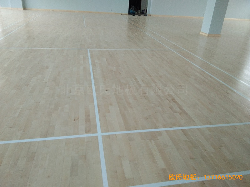 福州連江縣恒捷實業(yè)坑園村運動館體育地板鋪設案例3