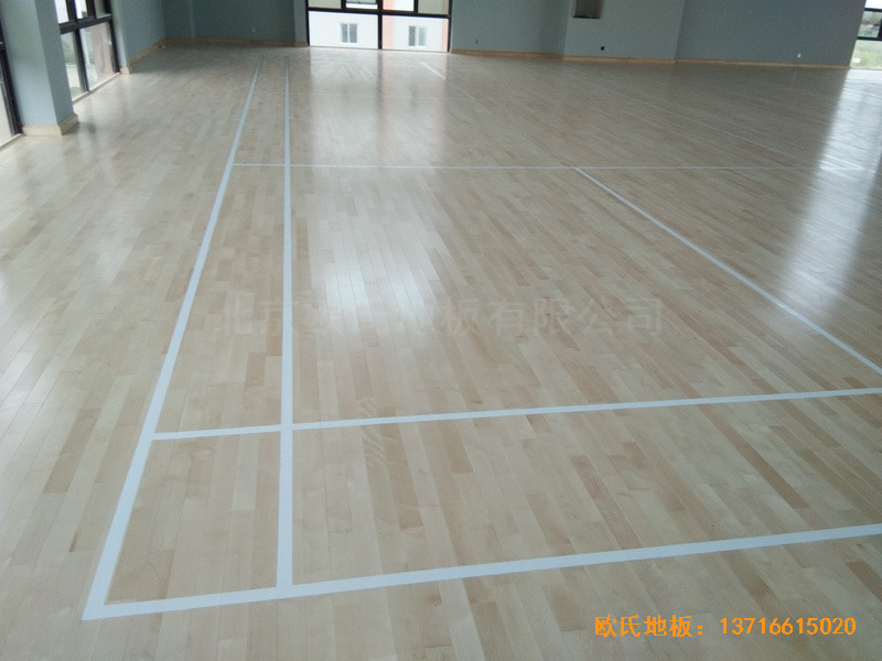 福州連江縣恒捷實業(yè)坑園村運動館體育地板鋪設案例5