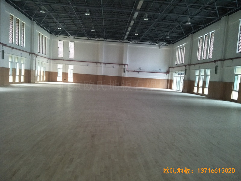 西南大學華南城小學運動館體育地板鋪裝案例4