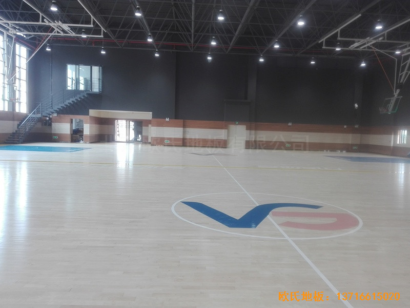 長沙萬科金域行業(yè)體育館體育木地板鋪設(shè)案例4