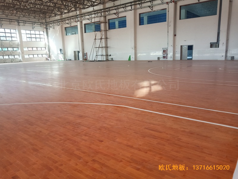 內(nèi)蒙全民健身活動中心體育木地板鋪設(shè)案例0