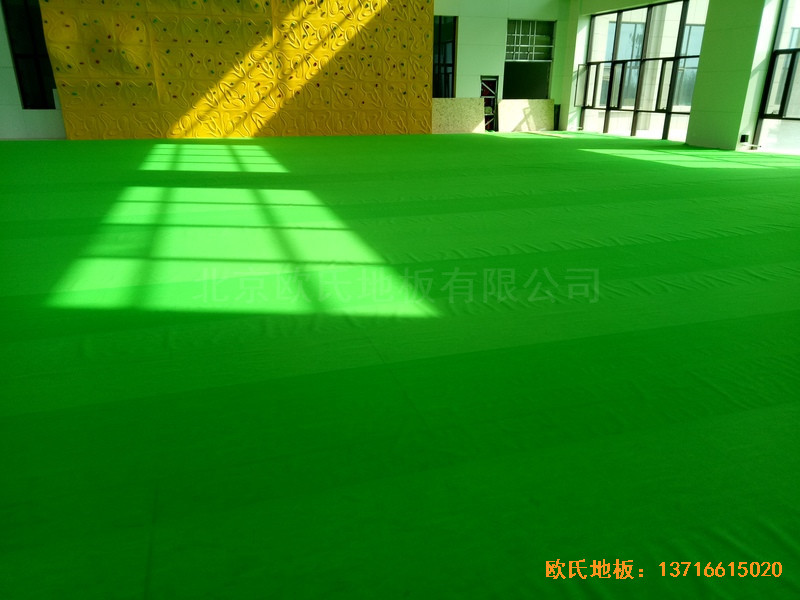 內(nèi)蒙古烏蘭察布公安局訓練廳運動地板鋪裝案例3