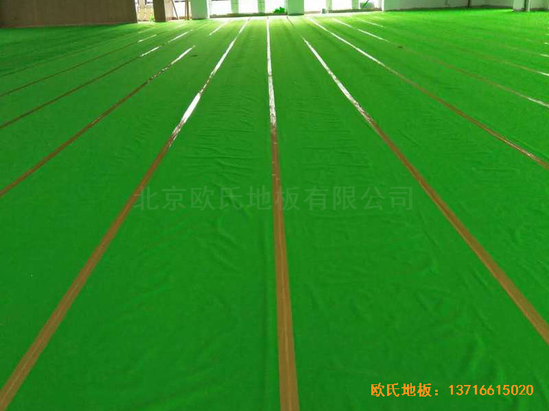 北京師范大學(xué)籃球館運(yùn)動(dòng)地板安裝案例2