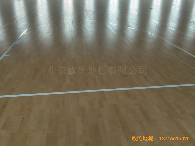 北京師范大學(xué)籃球館運(yùn)動(dòng)地板安裝案例3