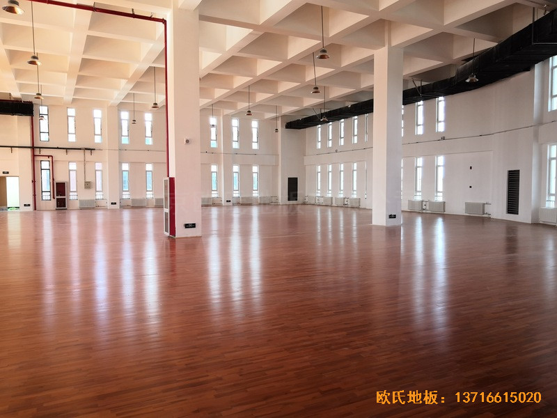 北京房山長陽小學(xué)訓(xùn)練館體育木地板施工案例5