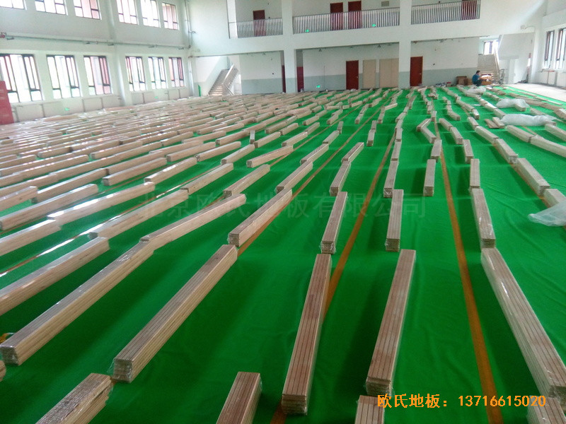 北京趙全營(yíng)鎮(zhèn)天順小學(xué)體育館運(yùn)動(dòng)地板鋪設(shè)案例2