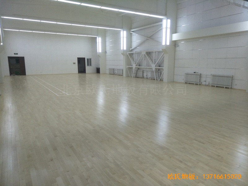 北京鐵路局供電段運(yùn)動(dòng)館運(yùn)動(dòng)木地板鋪裝案例0