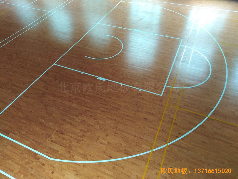 北大貴陽(yáng)附屬實(shí)驗(yàn)學(xué)校運(yùn)動(dòng)館體育地板鋪裝案例3