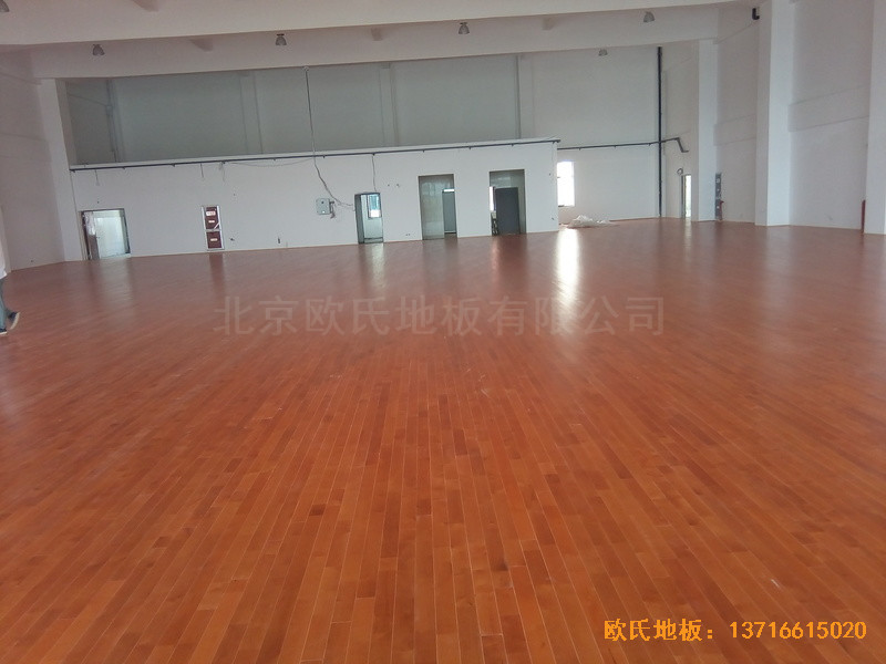 南京浦口區(qū)復(fù)興小學(xué)運動館運動木地板施工案例0