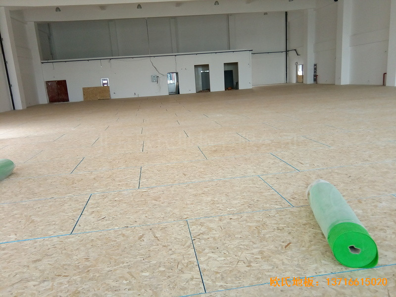 南京浦口區(qū)復(fù)興小學(xué)運動館運動木地板施工案例2