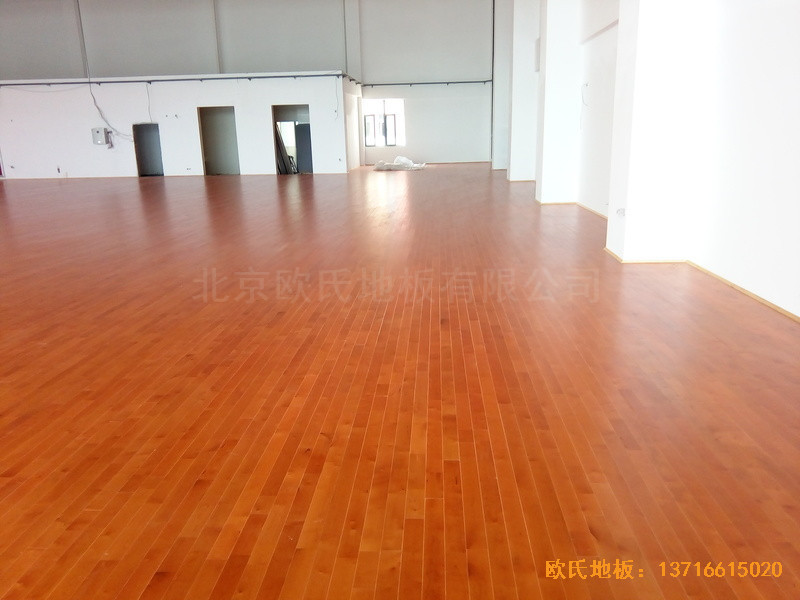 南京浦口區(qū)復(fù)興小學(xué)運動館運動木地板施工案例4