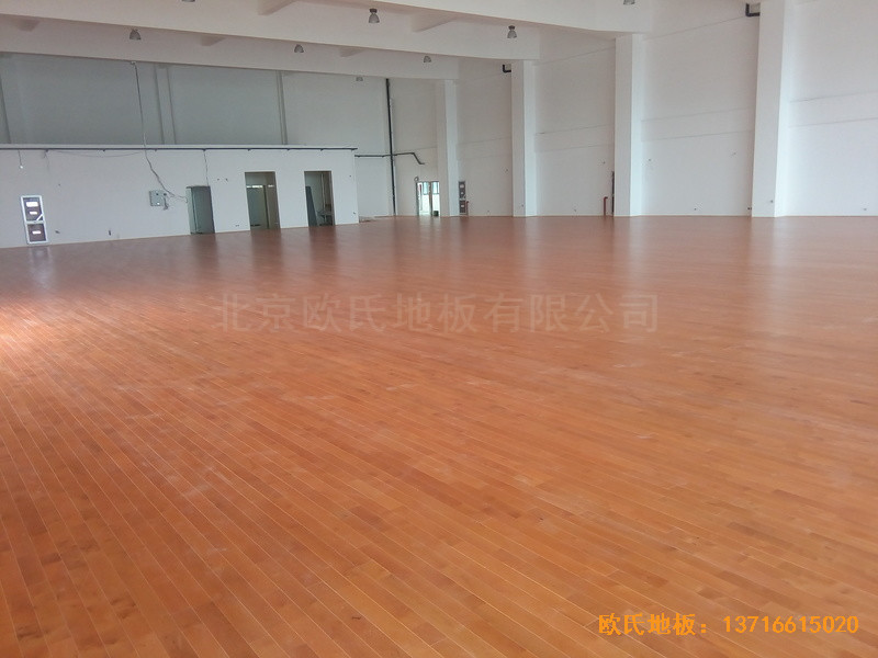 南京浦口區(qū)復(fù)興小學(xué)運動館運動木地板施工案例5