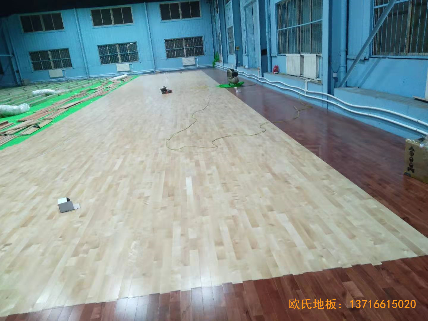 大慶讓胡路區(qū)政府籃球館運動木地板鋪裝案例3