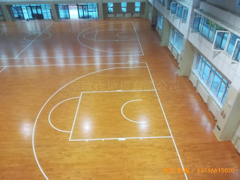 寧夏銀川試驗中學(xué)籃球館運(yùn)動木地板鋪裝案例3