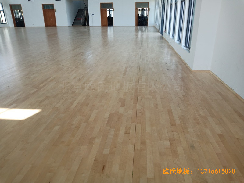 寧波中國石油儲蓄基地運(yùn)動館運(yùn)動地板安裝案例0