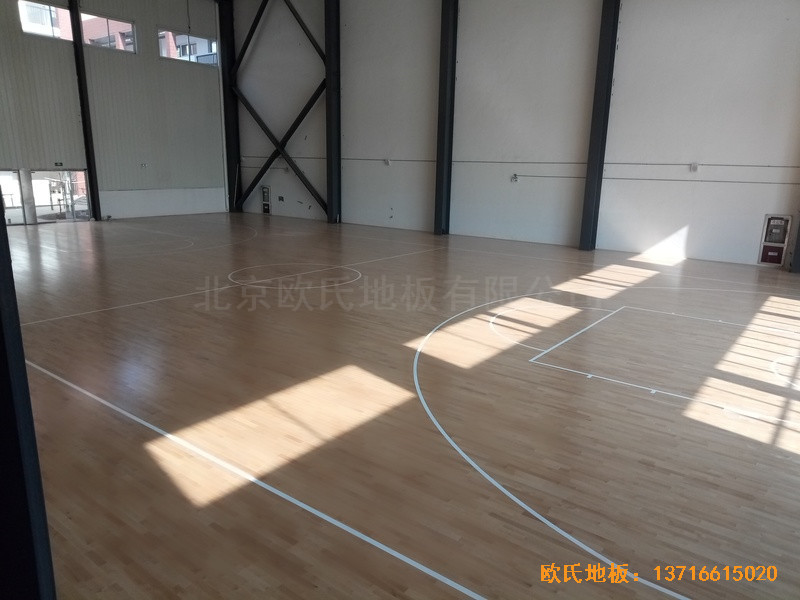安徽太陽(yáng)城小學(xué)體育館體育地板鋪設(shè)案例3