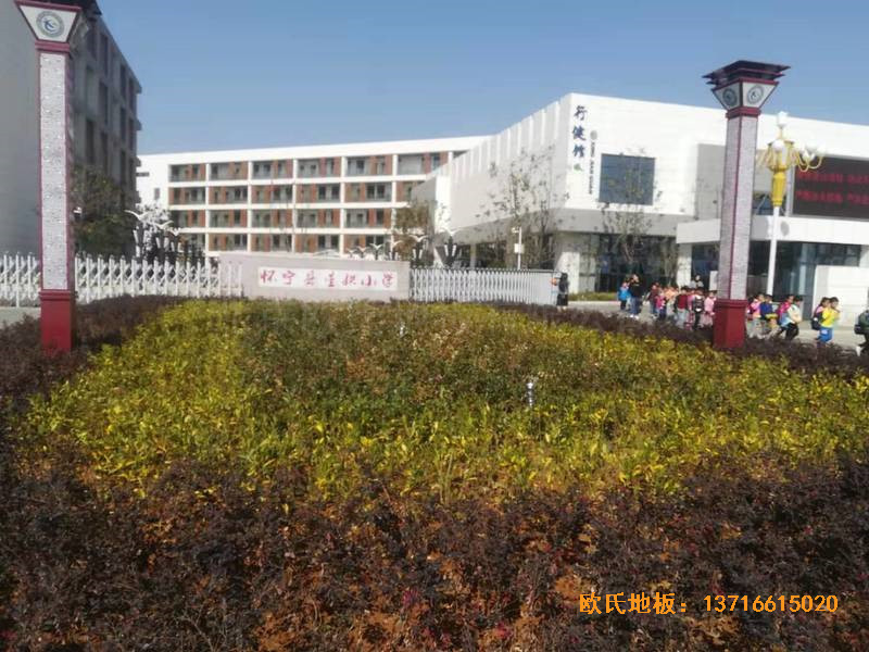 安徽懷寧籃球館運(yùn)動(dòng)木地板鋪設(shè)案例0